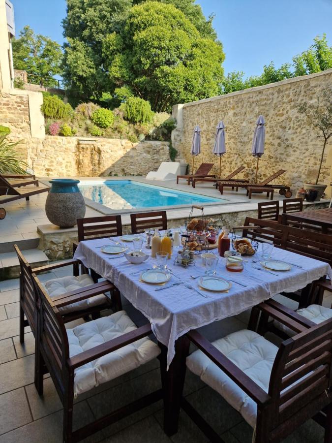 La Maison De Livia, Gite, Chambres Et Table D'Hotes Sauzet (Gard) Exteriér fotografie