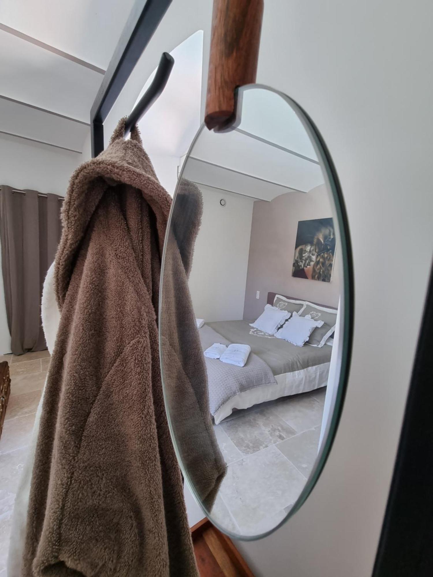 La Maison De Livia, Gite, Chambres Et Table D'Hotes Sauzet (Gard) Exteriér fotografie