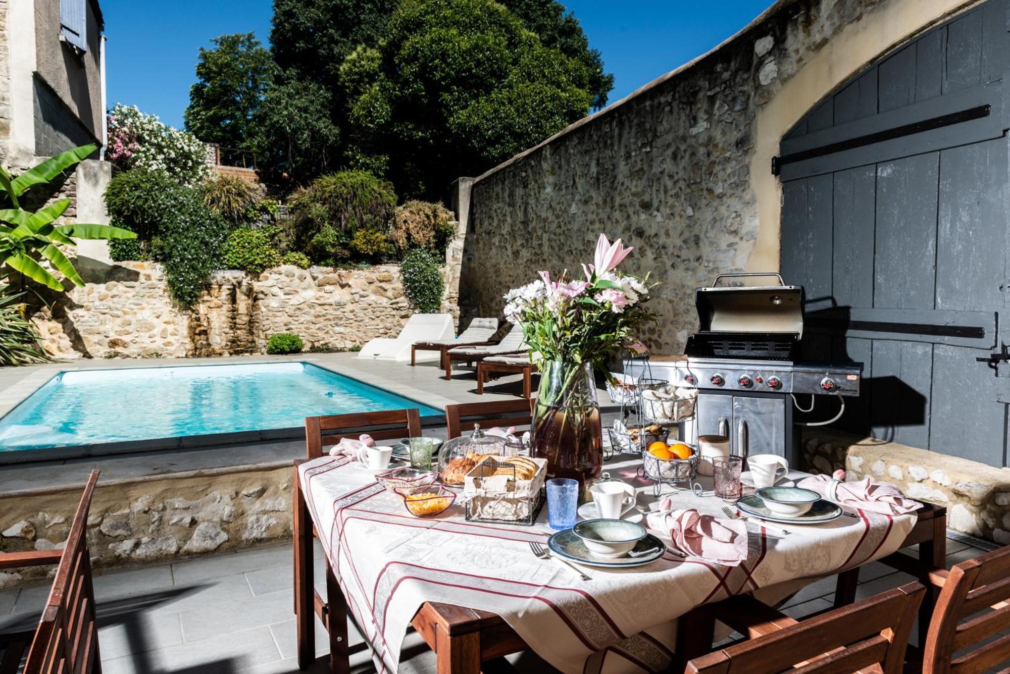 La Maison De Livia, Gite, Chambres Et Table D'Hotes Sauzet (Gard) Exteriér fotografie