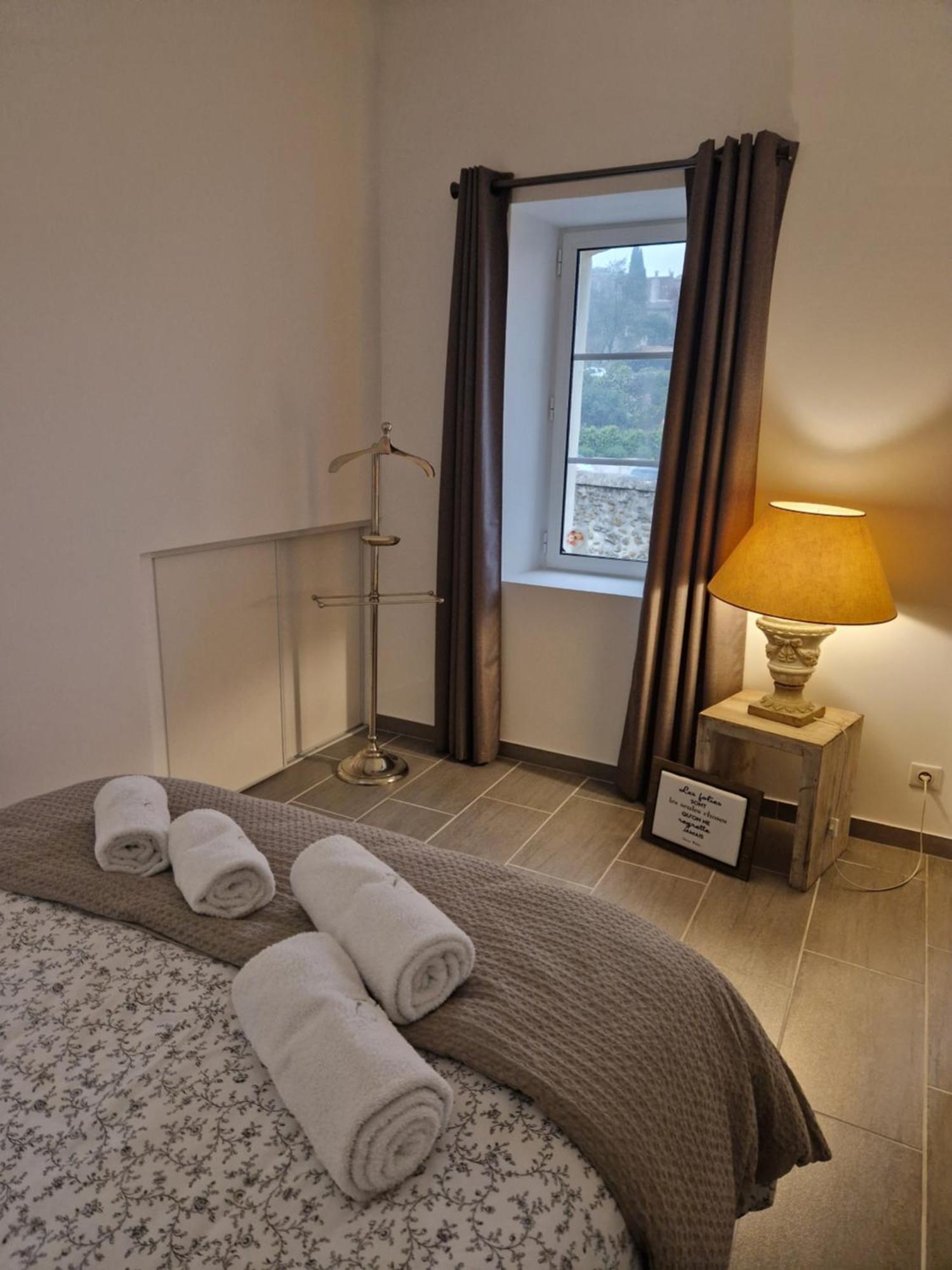 La Maison De Livia, Gite, Chambres Et Table D'Hotes, Entre Uzes Et Nimes Sauzet  Exteriér fotografie