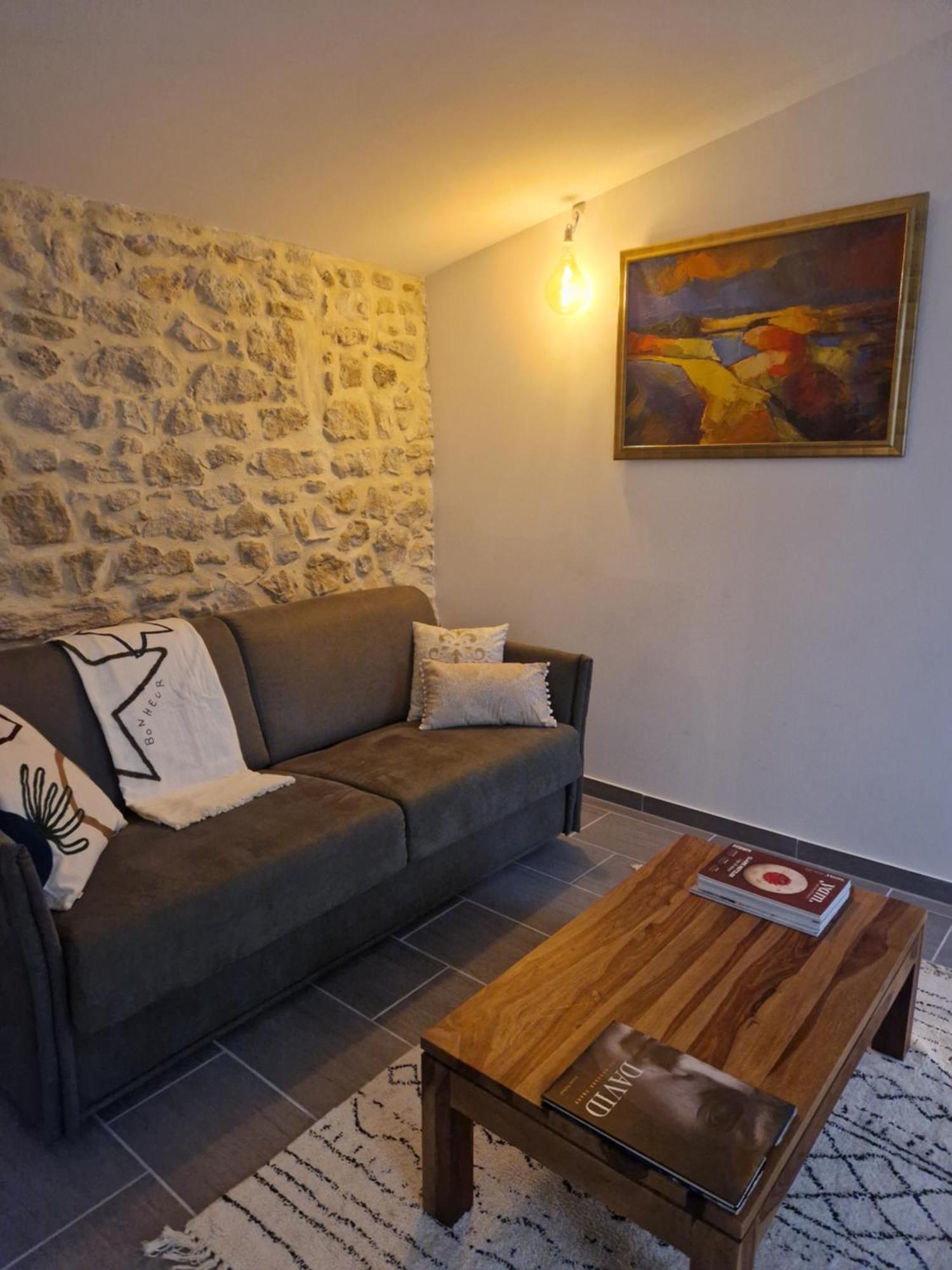 La Maison De Livia, Gite, Chambres Et Table D'Hotes, Entre Uzes Et Nimes Sauzet  Exteriér fotografie